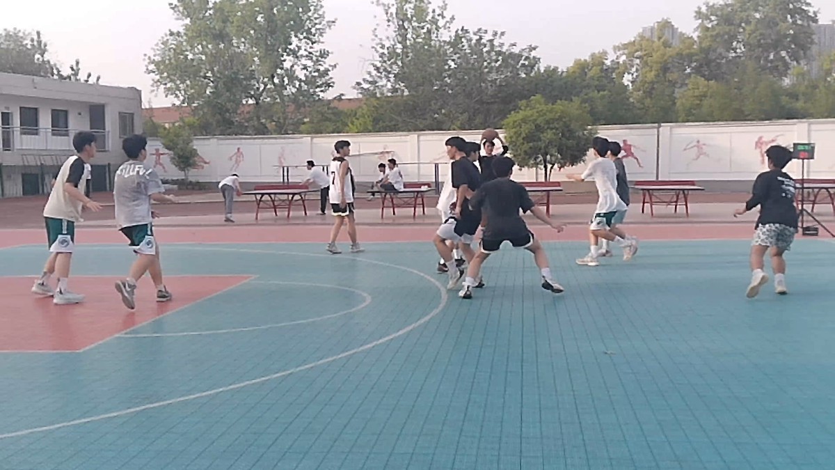 为什么专业篮球品牌在训练中如此重要_1